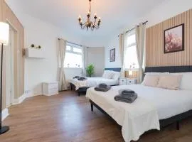 Open Mind Property - 4BR, 17 Guests & Free Parking