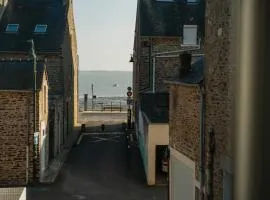 Maison 50m de la mer parking privé