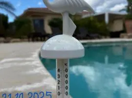 L'Hacienda Piscine chauffée à 28, spa, boulodrome et court de Tennis privés, 2 villas indépendantes