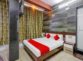 Hotel O by OYO Gangeshwar, hotel em Anand