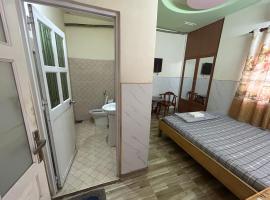 Nhà nghỉ bình dân, hotel in Xóm Mỹ Thanh