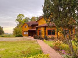 Saules sēta, hotel con piscina a Lazdenieki