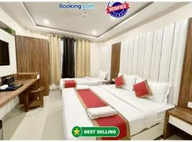 HOTEL - SRK DIVINE Palace - Near The Holy Shree Kashi Vishwanath Temple - Free Wi-Fi & Fully Air Conditioning Hotel - Restrurant & Lift Facility - Best Hotel In Varanasi