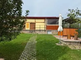Casuta MARI