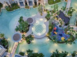 The Title Legendary BangTao Beach by TropicLook, отель в городе Пляж Банг Тао