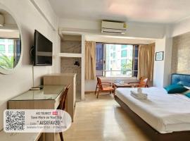 Crown BTS Nana Hotel