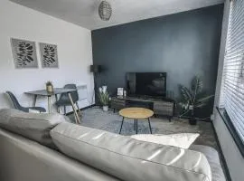 Modern 1-Bed in Mickleover with Free Parking & WiFi