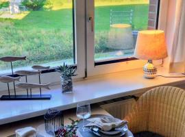 Lille Koje - Dein eigenes Strand-Apartment mit Panoramablick über die Ostsee, hotelli kohteessa Kronsgaard