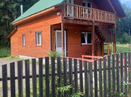 Подих Лісу, lodge in Synevyrsʼka Polyana