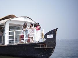 Mayooram cruises, hotel in Alleppey