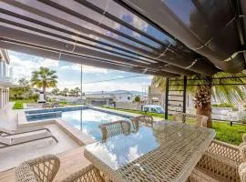 Luxury Golden Villa with sea view