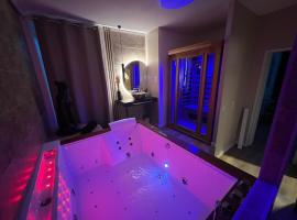 Suite KalypsÔ, romantisme, balnéo et sauna privé, hotel in Quimperlé