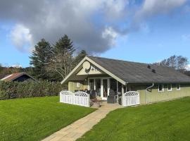 3 Bedroom Pet Friendly Home In Hemmet, spahotel in Falen