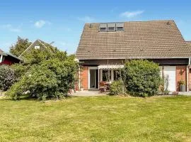 Stunning Home In Friedrichskoog With Wifi