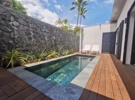 SUMMER COSY - Villa classée 4 étoiles - 2 suites avec piscine chauffée et bain à remous idéalement située Chemin Summer