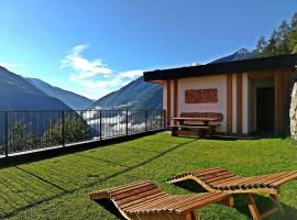 Naturchalet INSToul, hotel en Lutago