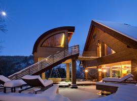 LA CHENEAUDI&Egrave;RE - H&ocirc;tel Spa - Relais & Ch&acirc;teaux - Restaurant &eacute;toil&eacute;, 5-Sterne-Hotel in Colroy-la-Roche