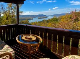 Szegfű33 Vendégház, hotel in Zebegény