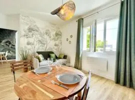 The Wild I Close to downtown and the beach