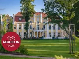 Relais & Châteaux Hotel Quadrille - Adults Only