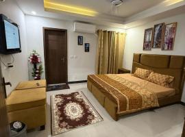 One Bed Luxury Flat Apartment Bahria Town Islamabad, hotel v destinaci Rávalpindí