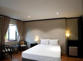 HY Local Budget Hotel - 5 mins walk to Hoi An Ancient Town