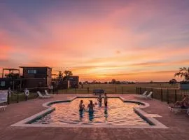 New Pickleball, Cornhole, Pool, Patio & Hot Tub