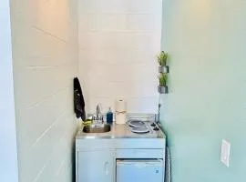 Studio with a kitchenette in an updated motel