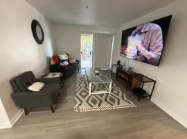 Very spacious 1Bed 1Bath Unit