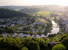 Camping du Rivage, hotel v destinaci Wallendorf pont