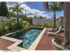 VILLA MAÏDIANA classée 4 étoiles - Villa 10 Pers - Piscine chauffée à 200 m du lagon de Trou d'eau - ST-GILLES-LES-BAINS, βίλα σε Saint-Paul