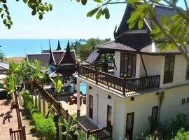Thaivilla i Laem Mae Phim med privat pool och havsutsikt