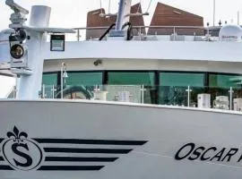 Hotelships Holland, "Oscar Wilde" Messe Hotelboat