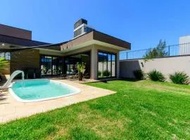 Casa na praia Brava com piscina e jardim WM9244