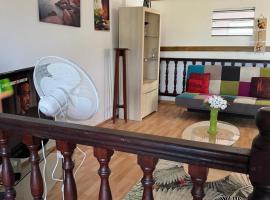 Haut de villa Espérenza, hotel in Les Abymes