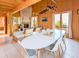 Grand chalet familial et convivial à La Tzoumaz, hotel v destinaci La Tzoumaz