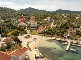 Gorgeous Apartment In Lukoran With House Sea View