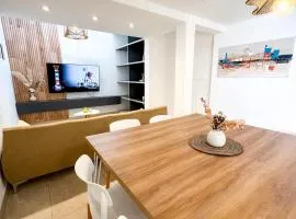 Casa espectacular con 3 habitaciones en suite de lujo, 4 baños, patio al aire libre con jacuzzi y ubicacion perfecta a 3 cuadras de la plaza - Bonavista Rentals