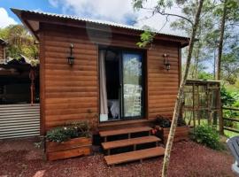 Studio cosy à La Plaine-des-Palmistes, 18 m², jardin, hotel in Bras des Calumets