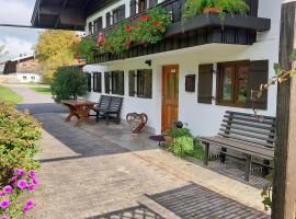 Ferienwohnung Beim Straßer, hotel v destinaci Flintsbach