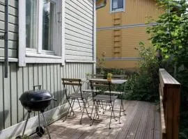 Lovely studio in wooden house, private bath&parking
