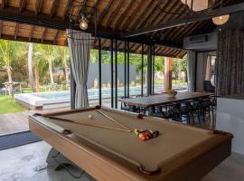 Kalamari Luxury Beach Front Villa, ξενοδοχείο σε Ban Bang Po