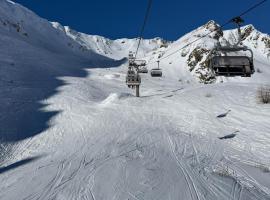 Lo Chalet delle Marmotte, hotel v destinaci Passo del Tonale