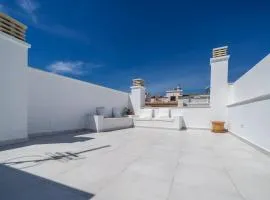 Ático con gran terraza privada cerca de la playa