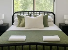 Tranquil Queen Room & Pool