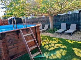 L'entre Deux Vignes, hotel in Brizambourg