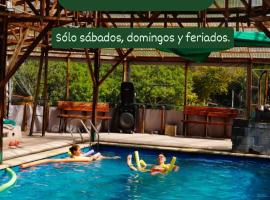 Cabañas Faro Delta, hotel v destinaci Tigre
