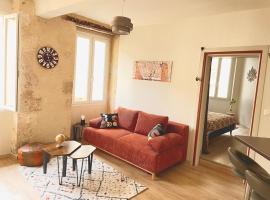 Alembert - En plein centre ville - 1er étage, hotel in Auch