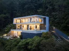 Yamu Hills Panoramic Ocean View 6 Bed Luxury Vila