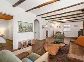 Central Location - Adorable Adobe - King and Queen